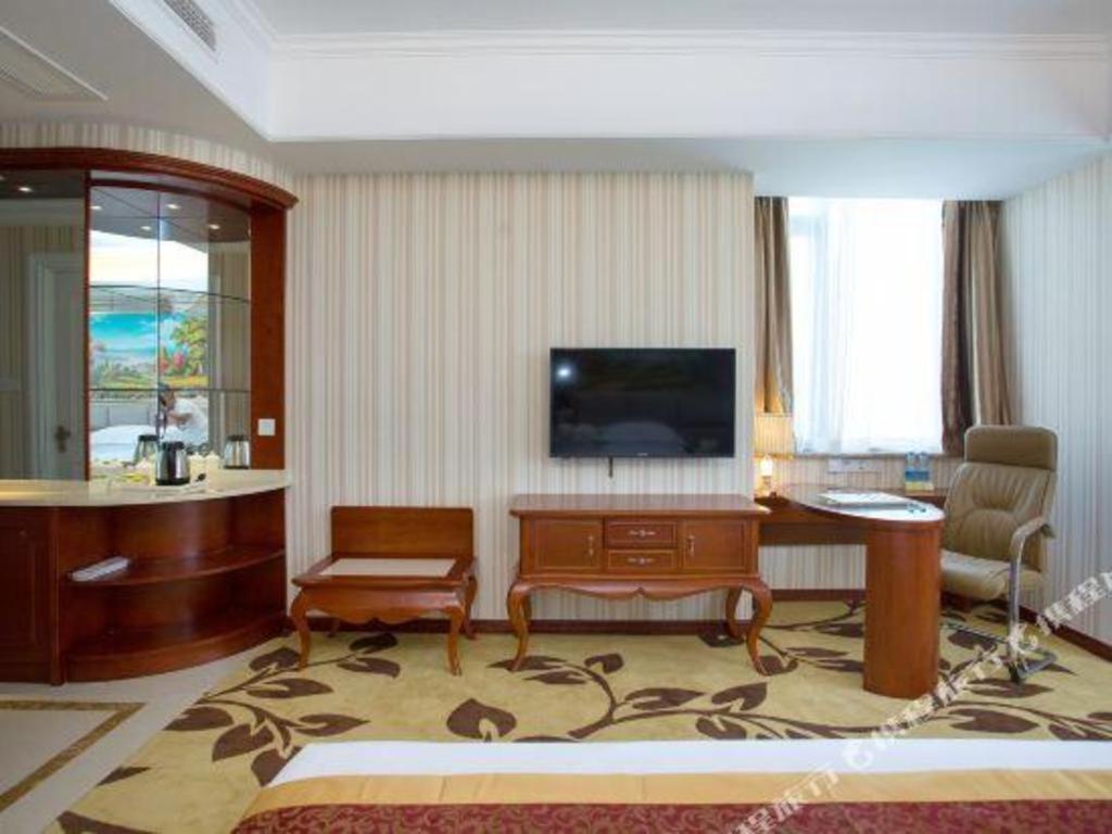 Vienna International Nanxiang Hotel