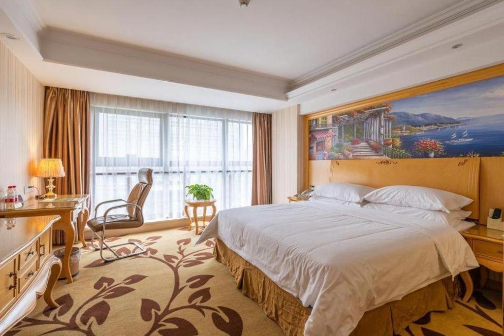 Vienna International Nanxiang Hotel